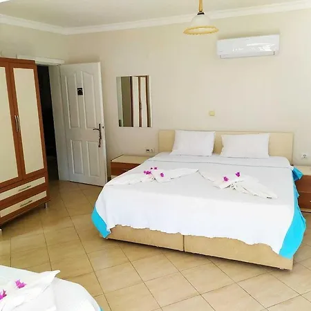 Bucak & Lejlighedshotel 2*