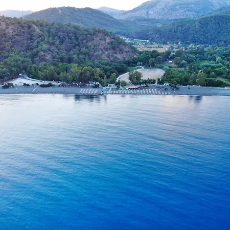 Bucak & Lejlighedshotel 2*