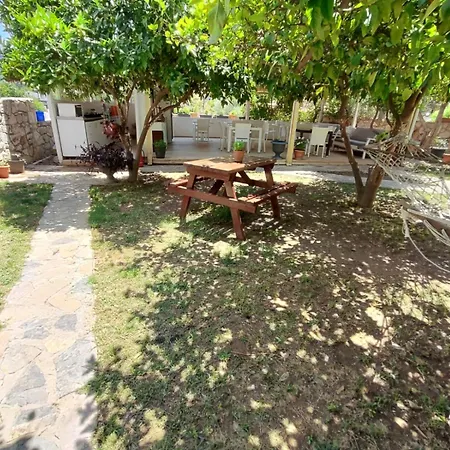 Bucak & מלון דירות