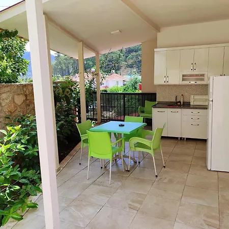 Bucak & מלון דירות