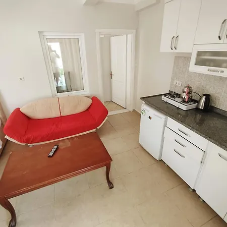 Bucak & מלון דירות גוג'ק