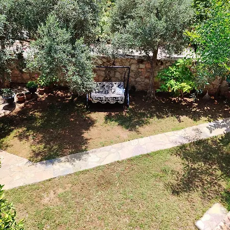 Ξενοδοχείο με διαμερίσματα Bucak & 2*