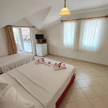アパートホテル Bucak Apart Hotel Goecek 